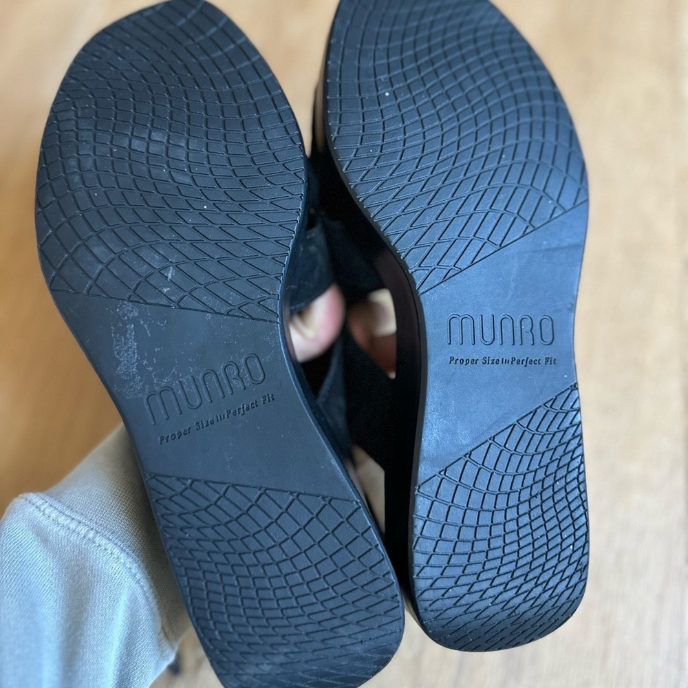 Women’s Munro Micah Slingback leather black sandal with arch support - Picture 5 of 6